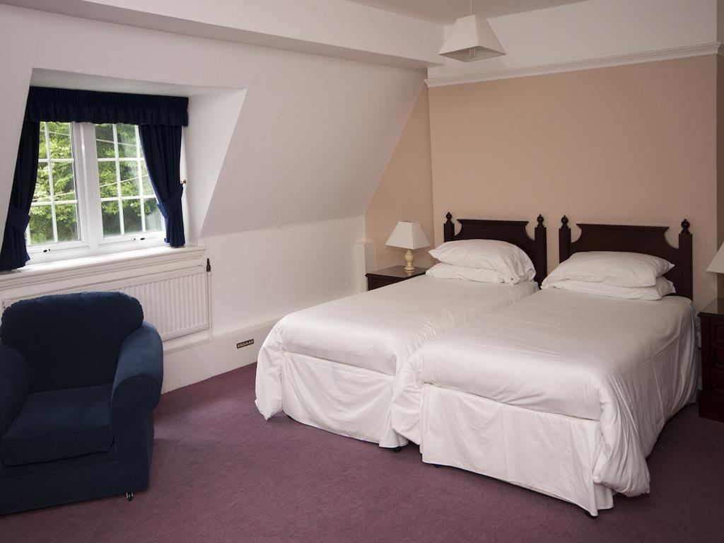 Abingworth Hall Pulborough Room photo