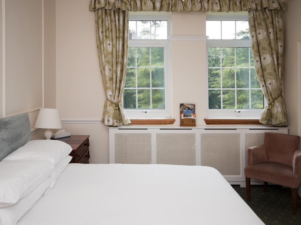 Abingworth Hall Pulborough Room photo